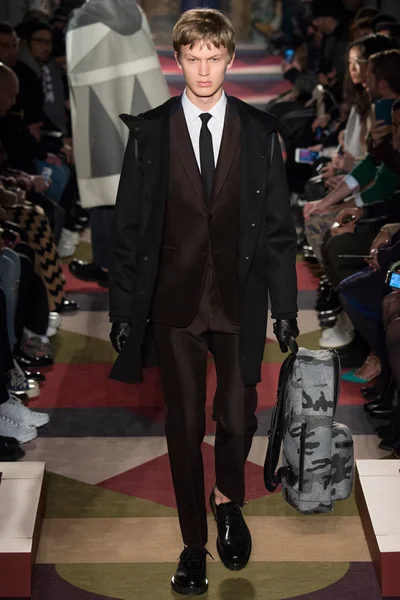 Look 5